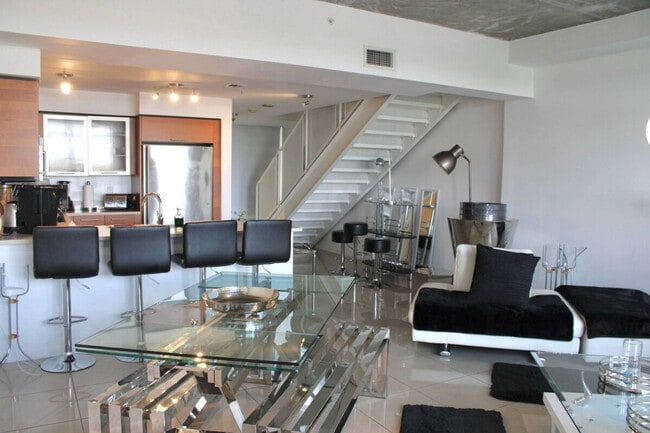 Foto del edificio - 139 NE 32nd St