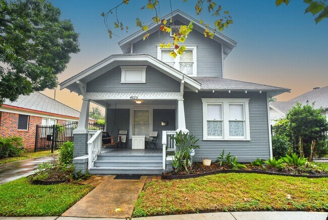 Foto del edificio - 4625 Pineridge St