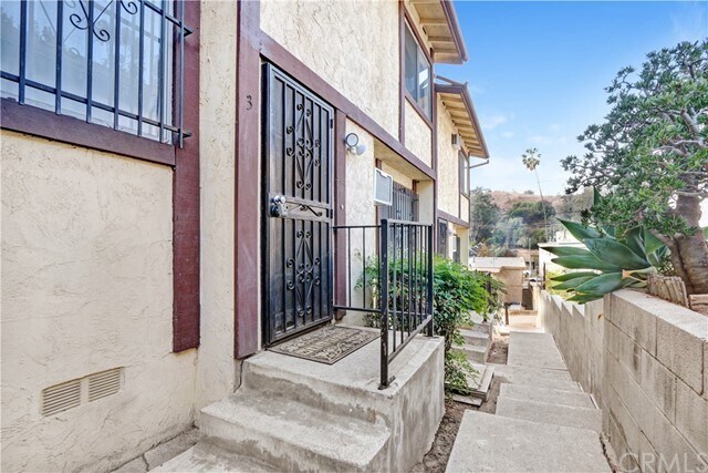 Foto del edificio - 530 Casanova St