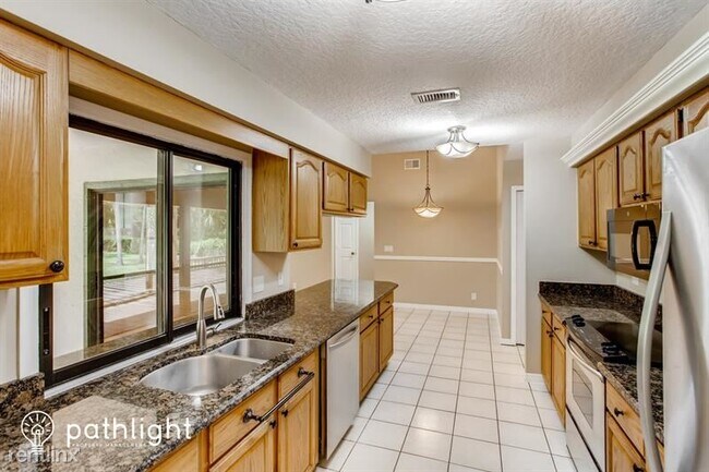 Foto del edificio - 3 br, 2 bath House - 12125 Sandy Run Rd UNIT