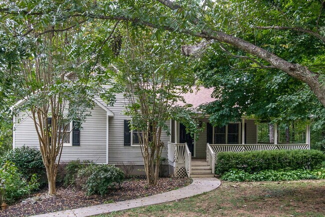 Building Photo - 18 Black Water Dr