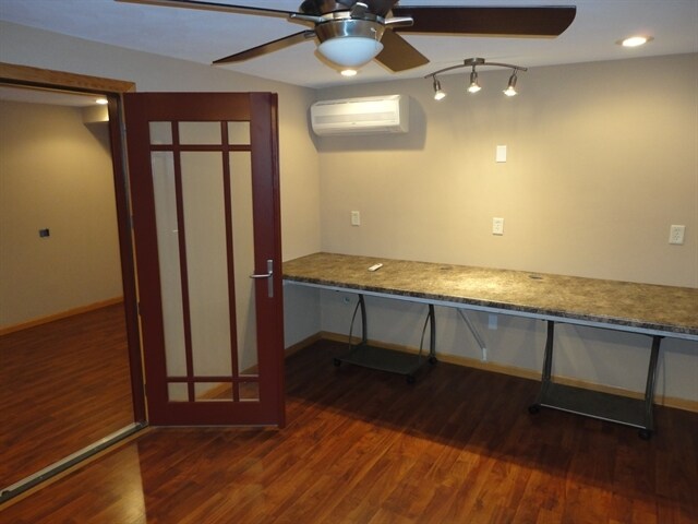 Building Photo - 6190 Commonwealth Drive