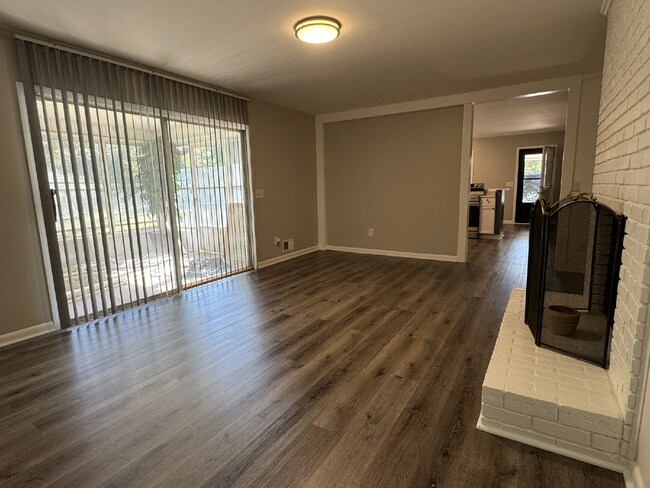Building Photo - EXCLUSIVE LEASING INCENTIVE!! Lock in this...