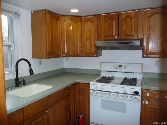 Foto del edificio - 18 Kelly Hill Rd