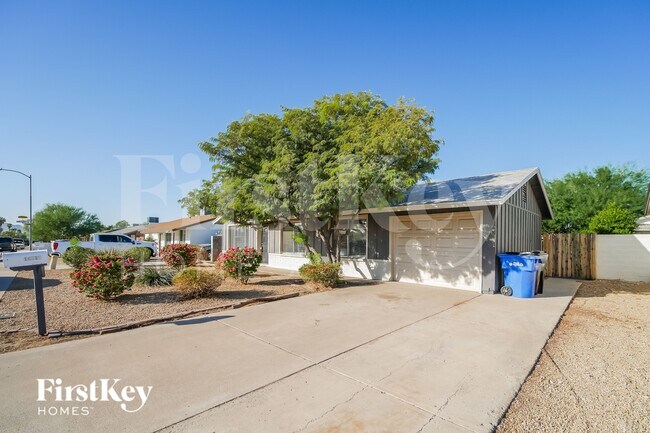 Foto del edificio - 14838 N 38th St