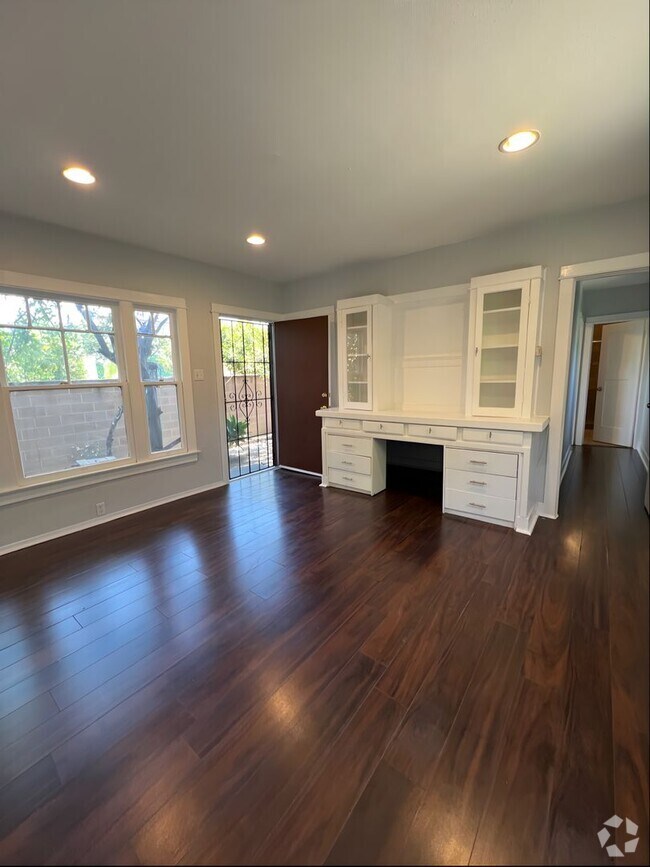 Building Photo - 4569 Eagle Rock Blvd