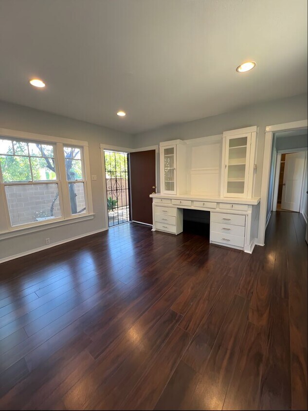 Foto principal - BeautiRemodeled Studio Type Apartment - Co...
