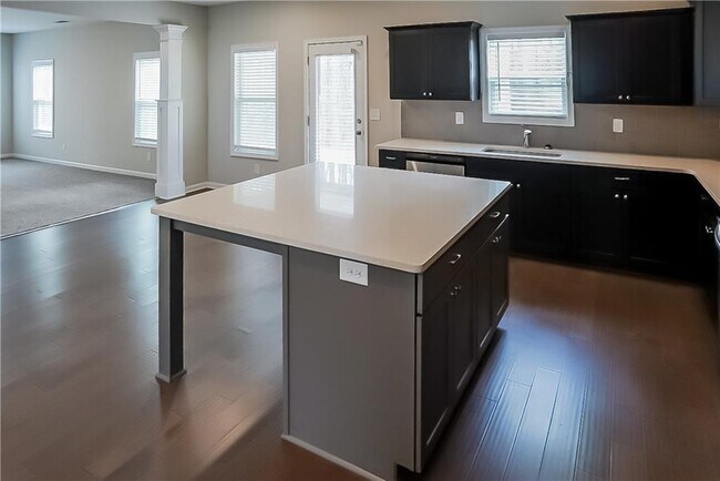 Foto del edificio - 1150 Red Bud Cir