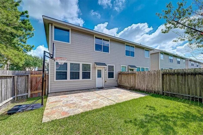 Foto del edificio - 25218 Boulder Bend Ln
