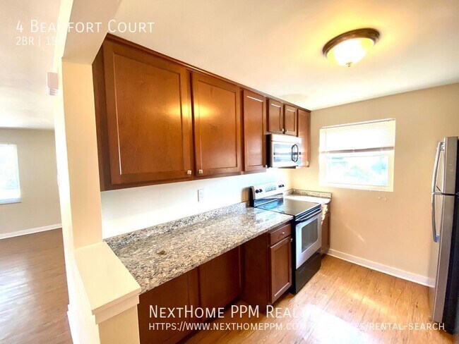 Foto del edificio - Updated 2 Bed in Brookline  AC, Garage, Au...