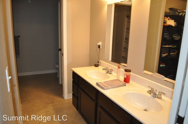 Foto del edificio - 3526 E Brook St