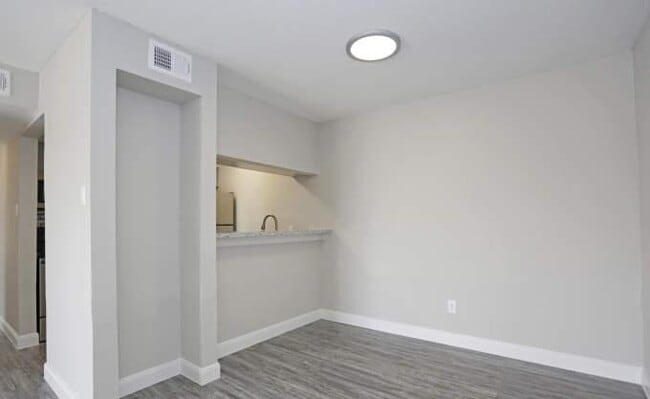 Building Photo - 2 bedroom in Houston TX 77084
