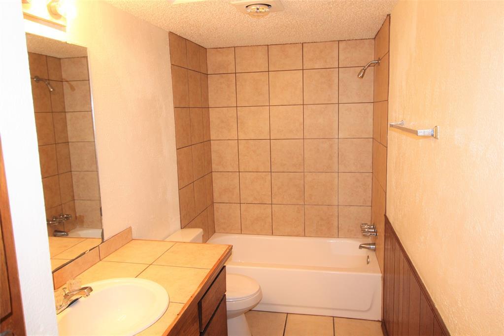 Building Photo - 300 Chalmette Dr
