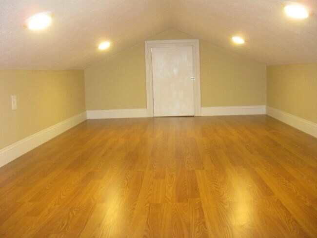 Foto del edificio - Lease 2 Own ...This Great South Springfiel...