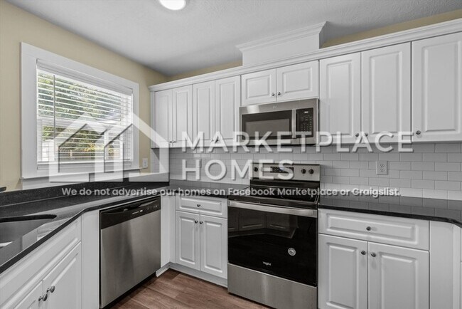 Building Photo - 124 Downsbury Rd