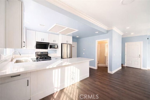 Building Photo - 5223 Sereno Dr