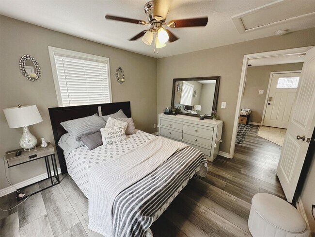 Foto del edificio - 5605 Robertson St