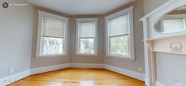 Building Photo - 13 Pleasant St