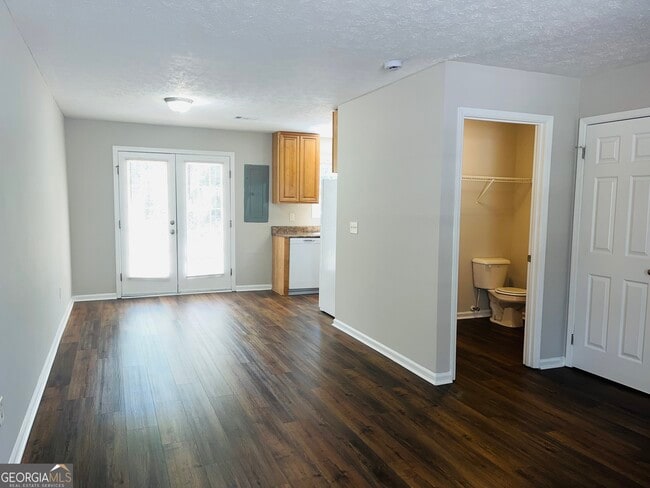 Building Photo - 605 Wilburn Ave