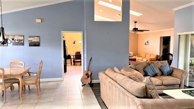 Building Photo - 1572 Primrose Ln