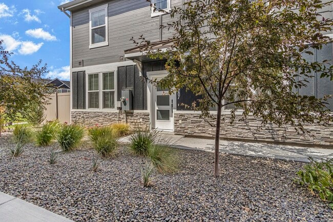 Building Photo - 5987 S Jessenia Ln