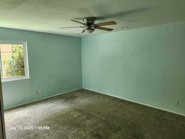 Building Photo - 5051 La Jolla Blvd