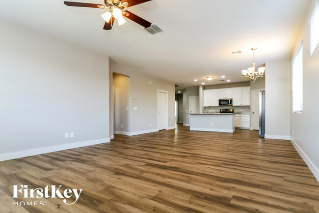 Building Photo - 14562 W Aster Dr