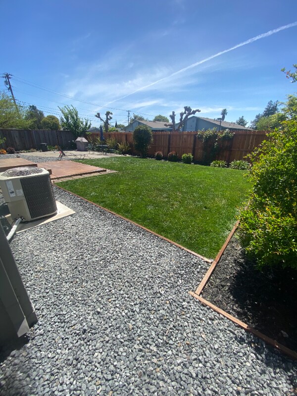 Building Photo - 528 Adrienne Dr