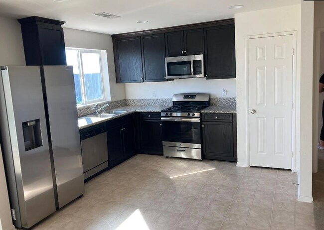 Foto del edificio - Coming Soon!