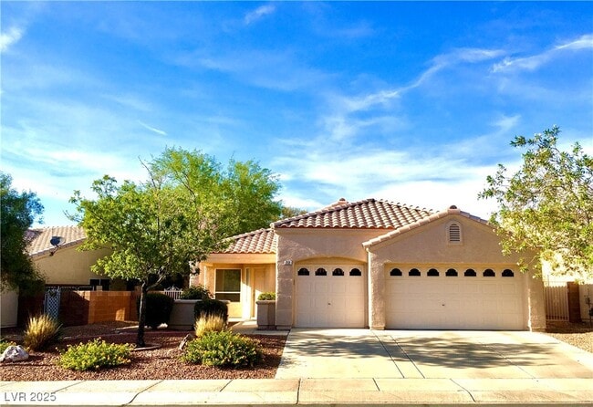 Building Photo - 212 Horizon Peak Dr