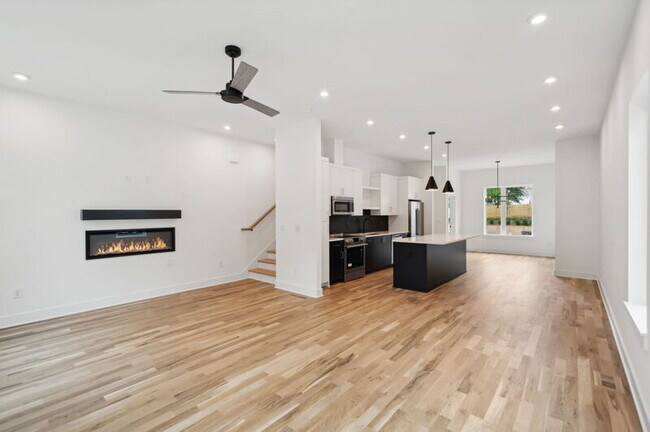 Foto del edificio - 1237 Memorial Dr SE