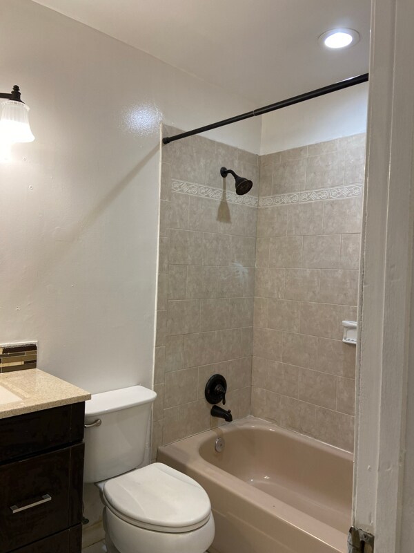 Foto del edificio - 13907 Grove Ct