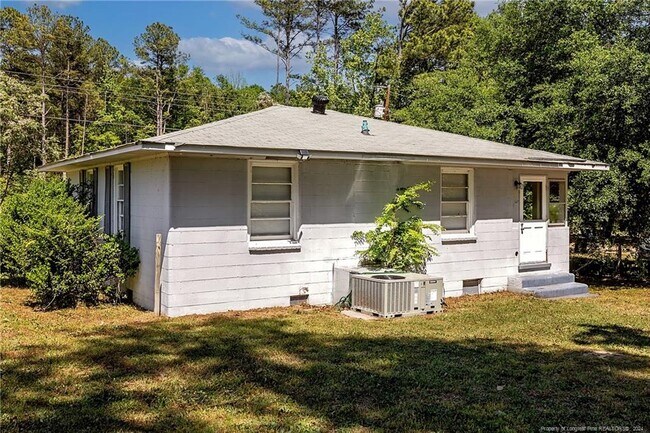 Building Photo - 5263 Blayne Dr
