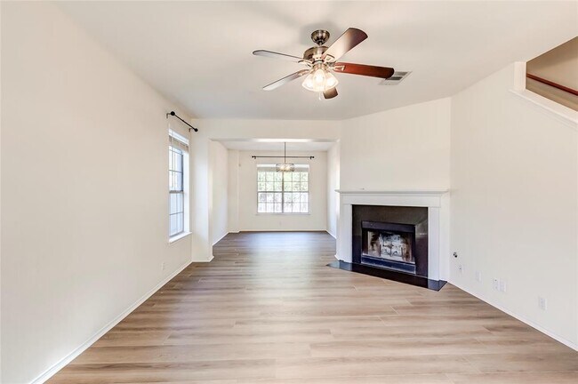 Building Photo - 8116 Forest Heights Ln