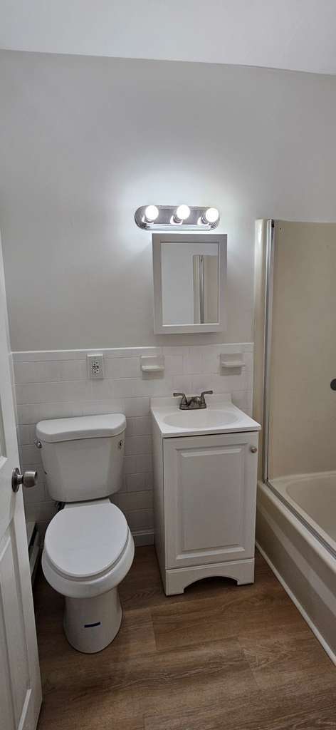 Foto del edificio - 76 Beacon Ave