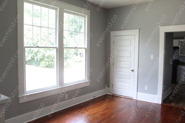 Foto del edificio - 1601 Hanger St