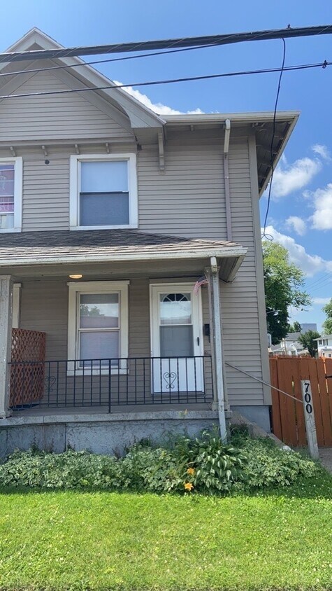 Primary Photo - 700 Ewing St.