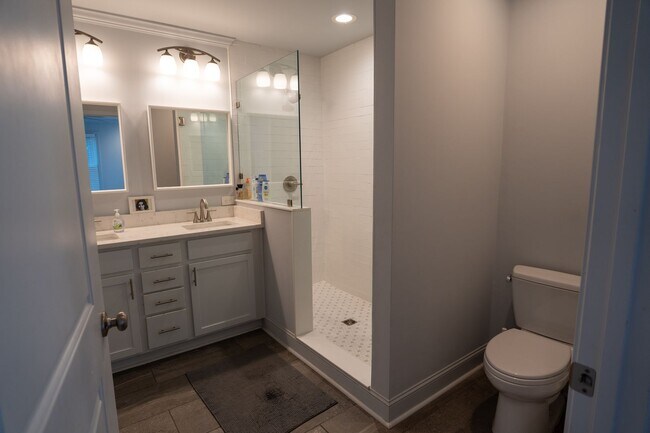 Foto del edificio - Normaltown home, a Charming 3 bedroom/ 2 bathroom Home Close to UGA and Hospitals!