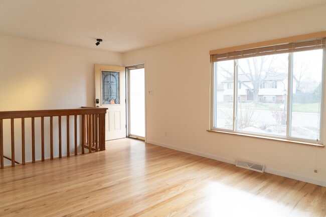 Building Photo - 1500 Ashcroft Dr