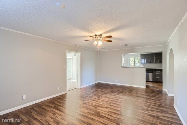 3 br, 2 bath House - 216 Brighton Way UNIT photo'