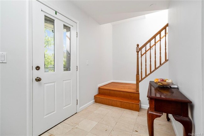 Building Photo - 3 Wimbledon Ct