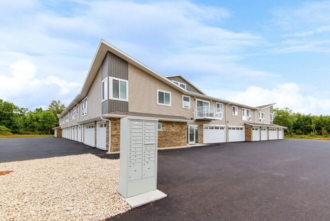 Foto del edificio - 352 Deschane Ave