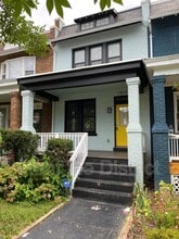 Building Photo - 1515 Neal St NE