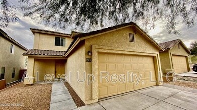 Building Photo - 721 W Flaming Arrow Dr