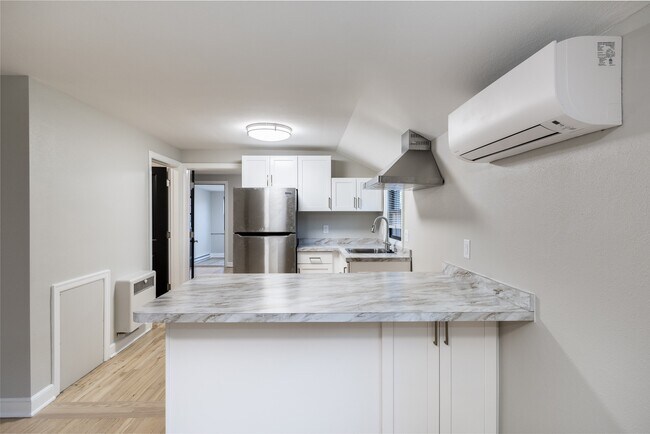 Foto del edificio - 826 W Lakeside St