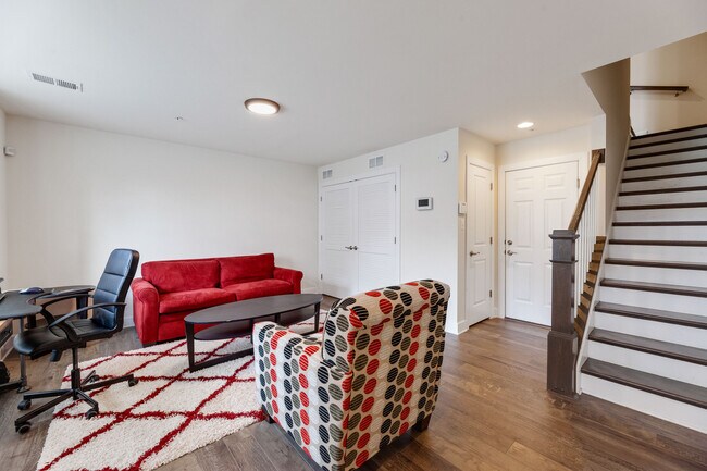 Building Photo - 4710 Woodberry St