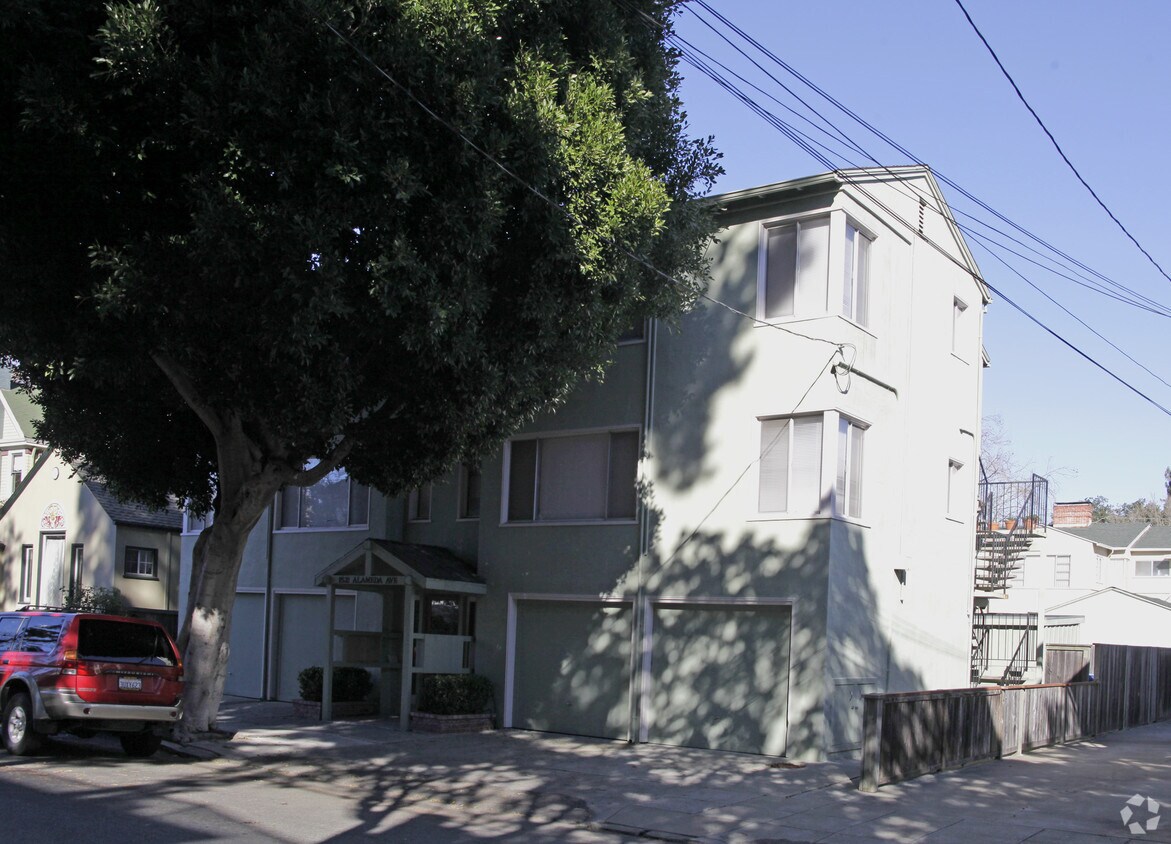 Building Photo - 1521 Alameda Ave