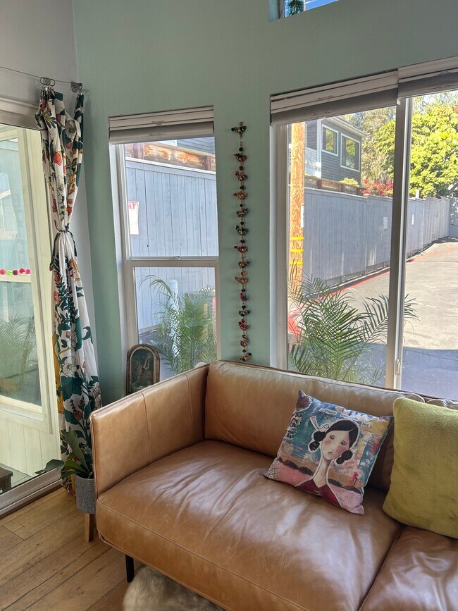 Foto del edificio - 1624 N Coast Highway 101 Hwy