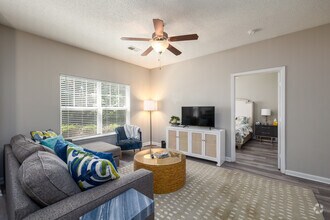 Interior Photo - Colts Run