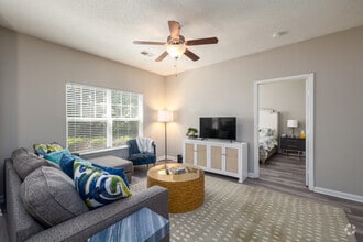 Interior Photo - Colts Run